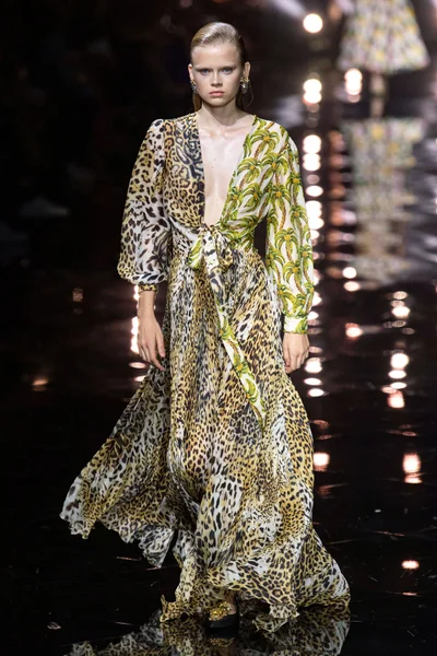 Look 30